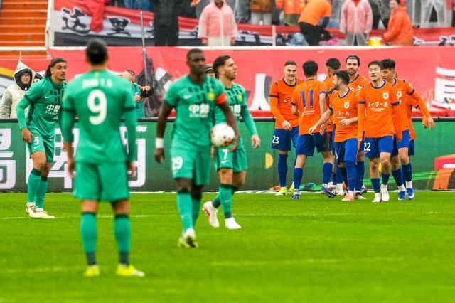 乐鱼体育VIP注册-中超第2轮综述：蓉城2连胜领跑 武磊时隔302天破门